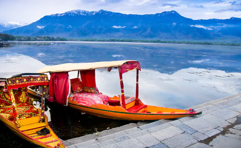  Kashmir Receives Major Tourist Footfalls 